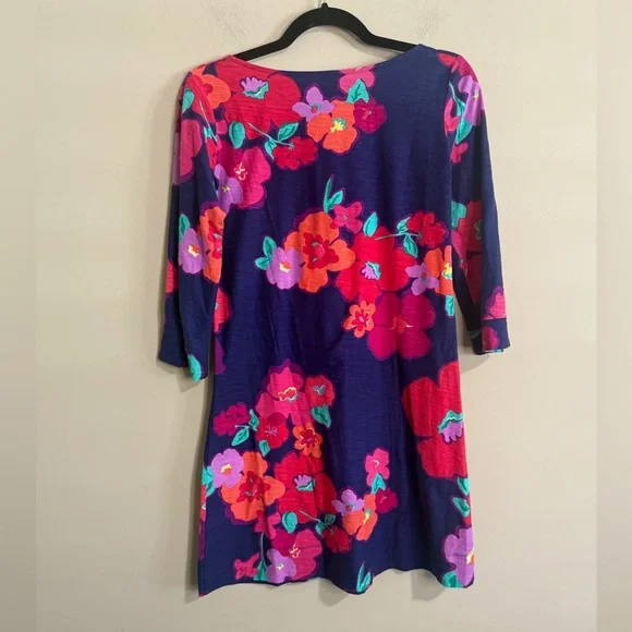 Lilly Pulitzer Caila T-Shirt Dress in the vibrant "Garden Games" floral print - Picture 7 of 11